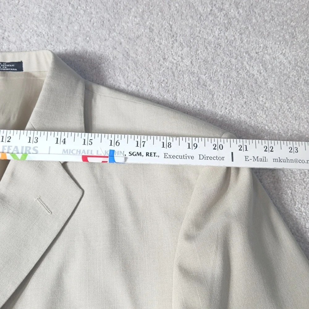 J. Ferrar Tan Suit 2 Piece Set 44S Jacket 2-button Ventless 44x32 Pants NWTS